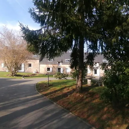 Les De L'etang De La Foret *